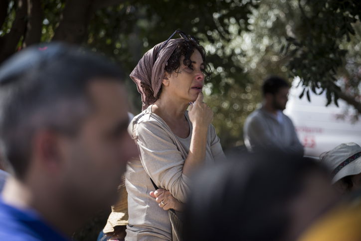 המונים ליוו את דליה למקוס הי"ד בדרכה האחרונה