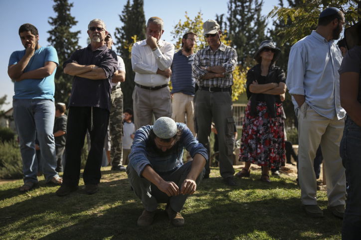 המונים ליוו את דליה למקוס הי"ד בדרכה האחרונה