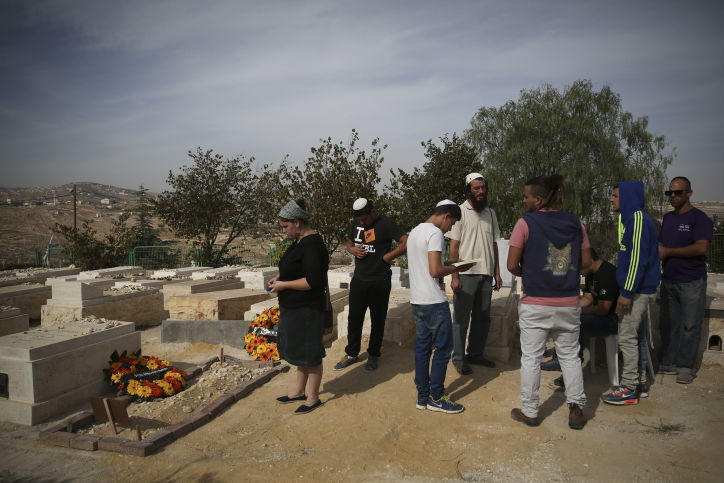 המונים ליוו את דליה למקוס הי"ד בדרכה האחרונה