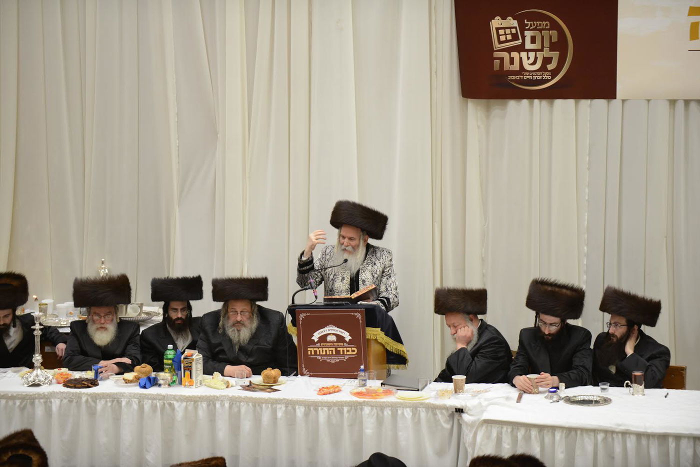 תיעוד: מלווה מלכה בבאבוב