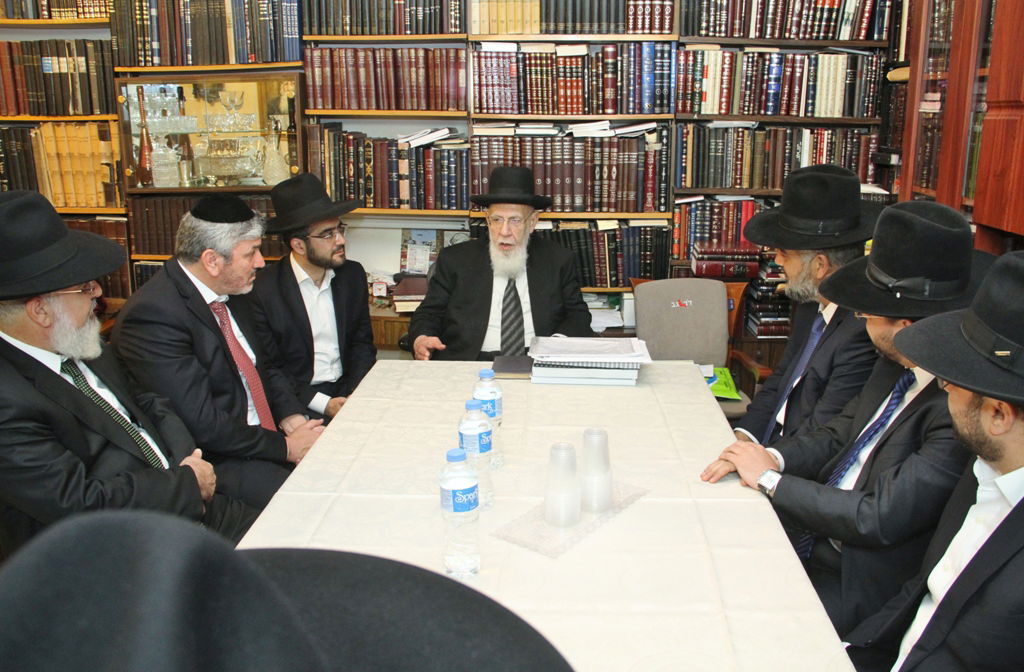 תיעוד: נציגי ש"ס באשדוד נועדו עם נשיא המועצת הגר"ש כהן