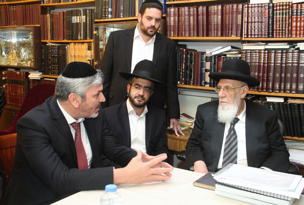 תיעוד: נציגי ש"ס באשדוד נועדו עם נשיא המועצת הגר"ש כהן