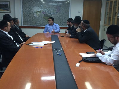 ראשי 'דגל התורה' בפגישה עם מיכאל ביטון, לפני הבחירות