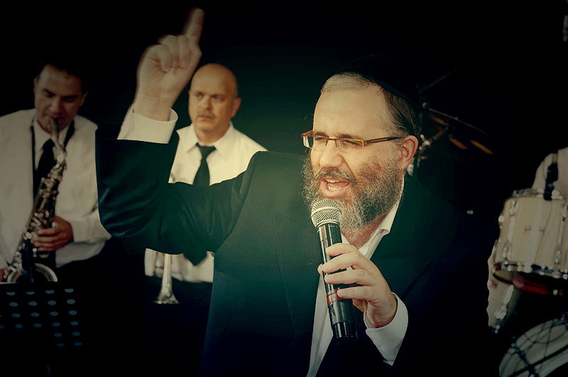 האזינו: משה לאופר מנגן חב"ד 3