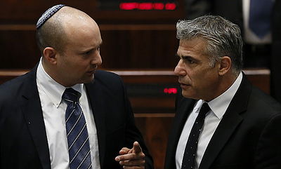 פעם אחים, היום אויבים. בנט ולפיד