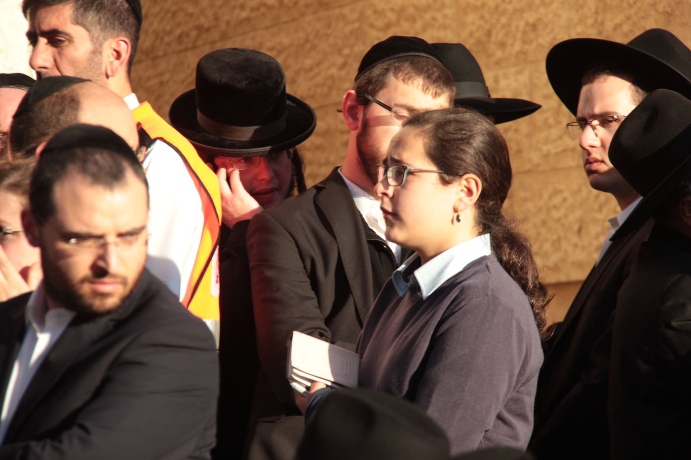 העם היהודי כואב: אלפים ליוו את הקדושים שנרצחו בתפילתם