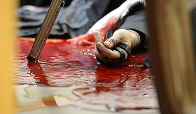 הַבֵּט מִשָּׁמַיִם וּרְאֵה • קליפ כואב לטבח בבית הכנסת