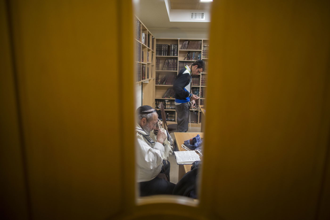 בית הכנסת, בבוקר שאחרי: עשרות באו לתפילת שחרית