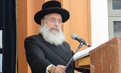 רבי אשר וייס: "המראות מחזירים אתנו לימים אפלים"