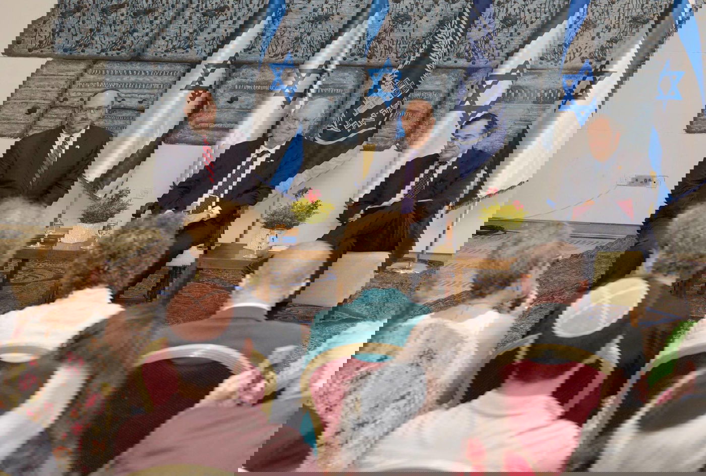 בפגישה עם משלחת בינלאומית של איחוד הקהילות הקונסרבטיביות.