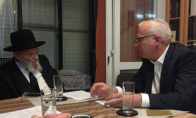 השר אורי אריאל עם הגרמ"ה הירש