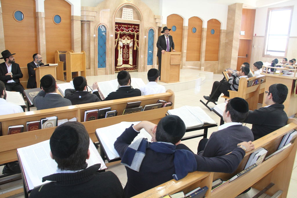 דרעי סייר בנתניה ונפגש עם ראשת העיר • גלריה