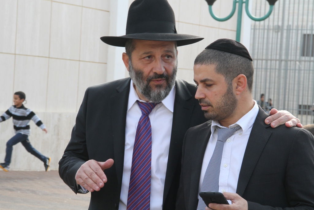 דרעי סייר בנתניה ונפגש עם ראשת העיר • גלריה