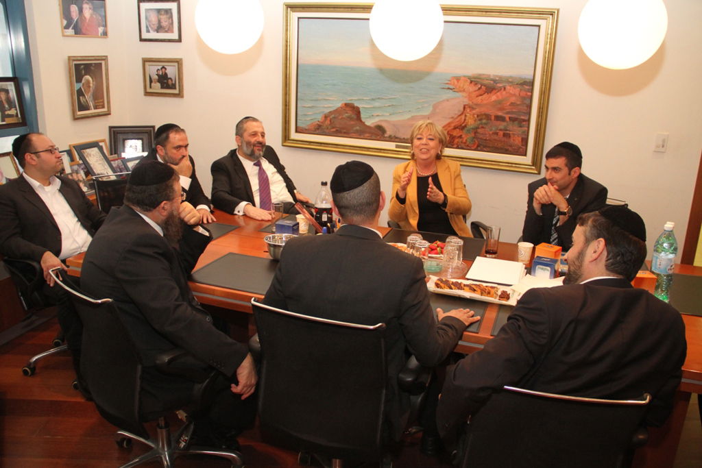 דרעי סייר בנתניה ונפגש עם ראשת העיר • גלריה