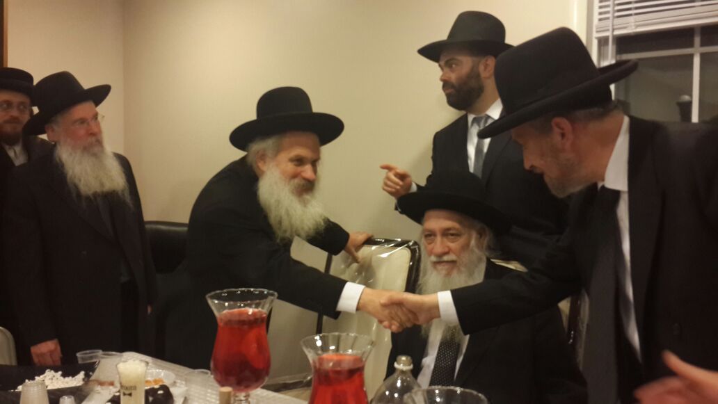 תיעוד: שמחת אירוסי הבחור מרדכי הרץ