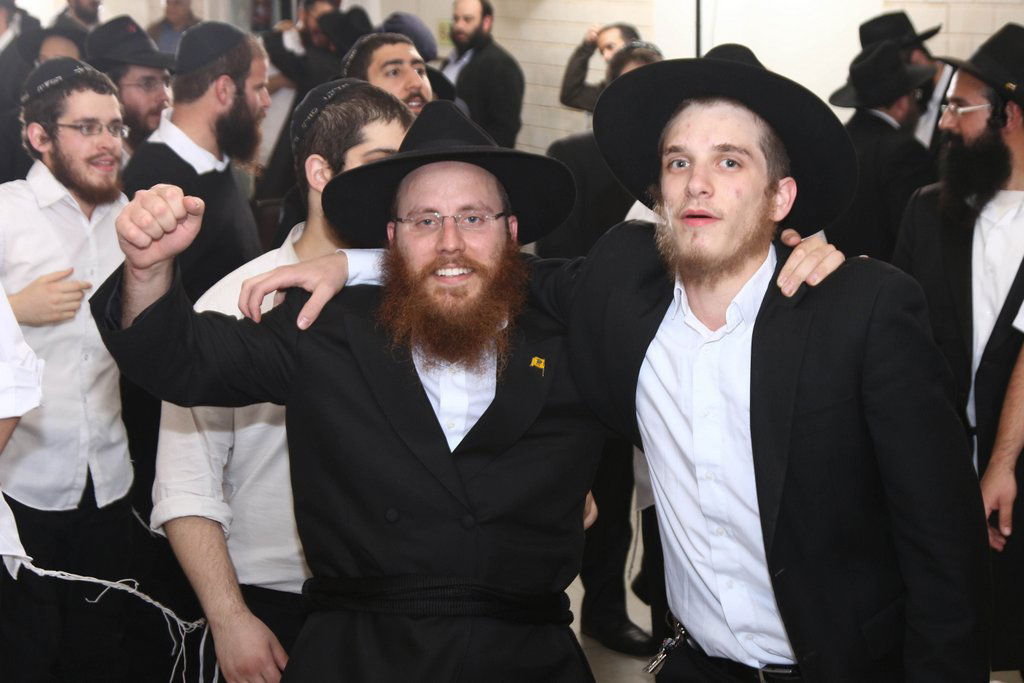 מאות בחתונת שליח חב"ד שנישא בשנית • גלריה