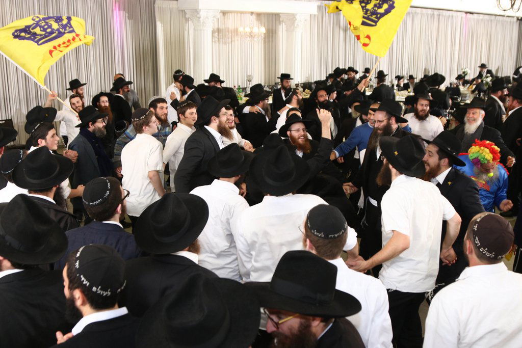 מאות בחתונת שליח חב"ד שנישא בשנית • גלריה