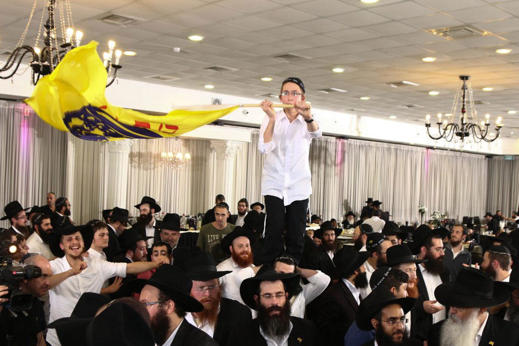 מאות בחתונת שליח חב"ד שנישא בשנית • גלריה