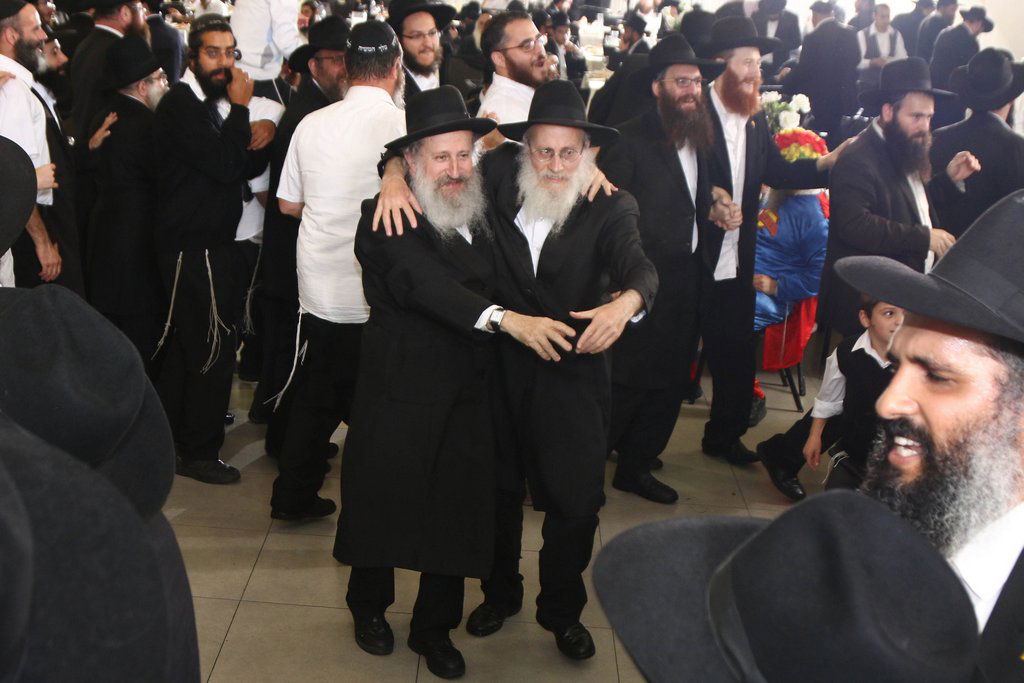 מאות בחתונת שליח חב"ד שנישא בשנית • גלריה