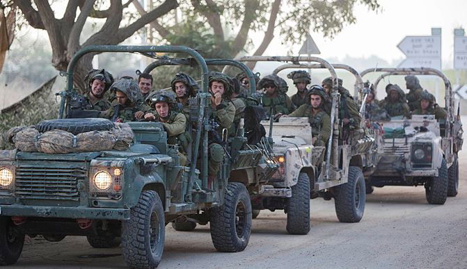 ג'יפים צה"ליים בגבול הרצועה