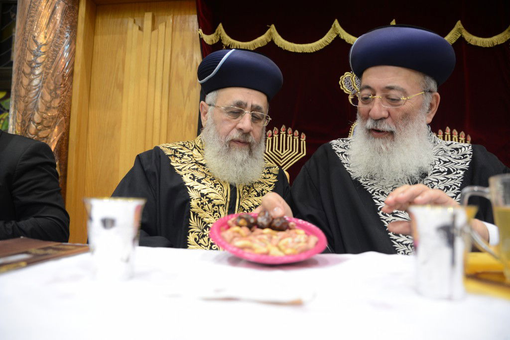 תיעוד ענק: הראשונים לציון הגר"י יוסף והגר"ש עמאר בשיעור משותף