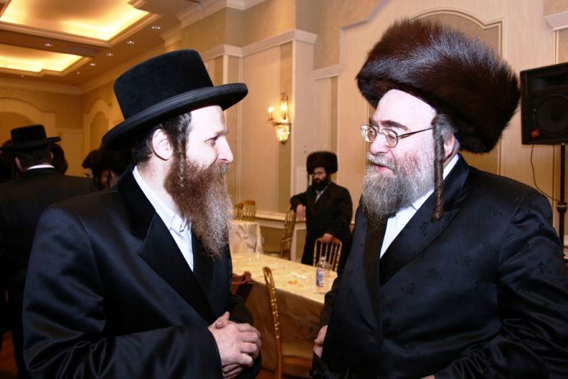 גלרית ענק: נכדת גאב"ד קרלסבורג התחתנה