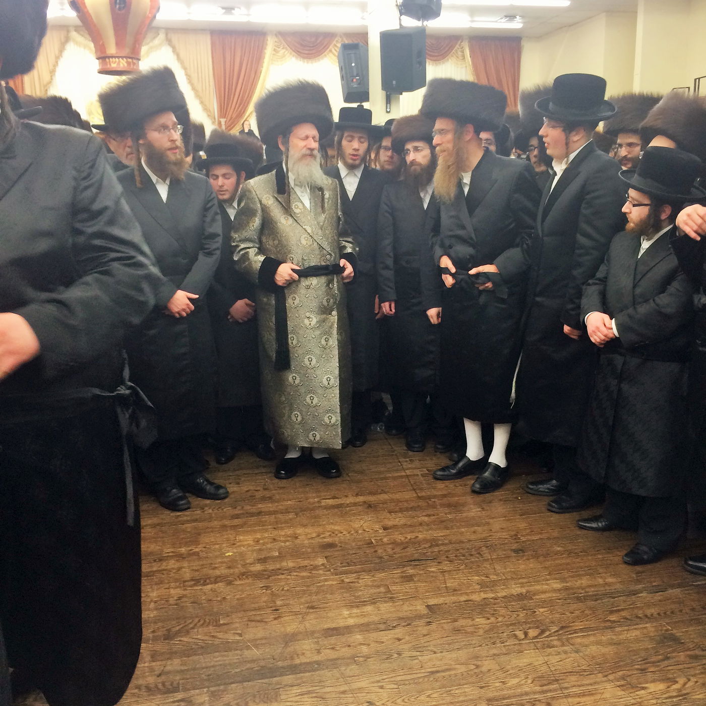 שמחה בטאהש: נכד האדמו"ר נישא • גלריה