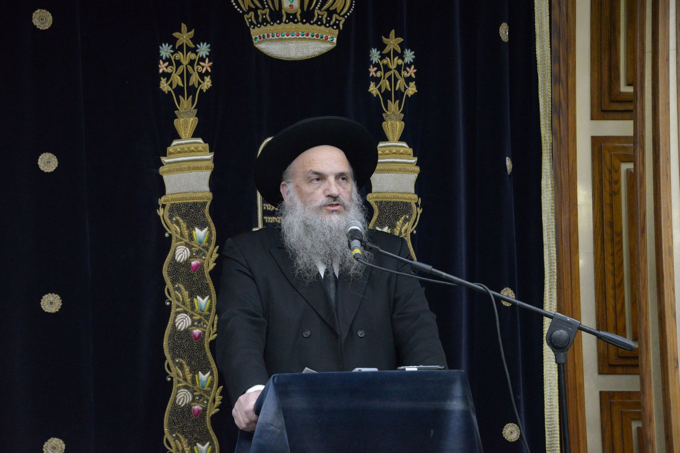 אלפים בעצרת מספד לזכר קדושי הטבח בבית הכנסת • גלריה