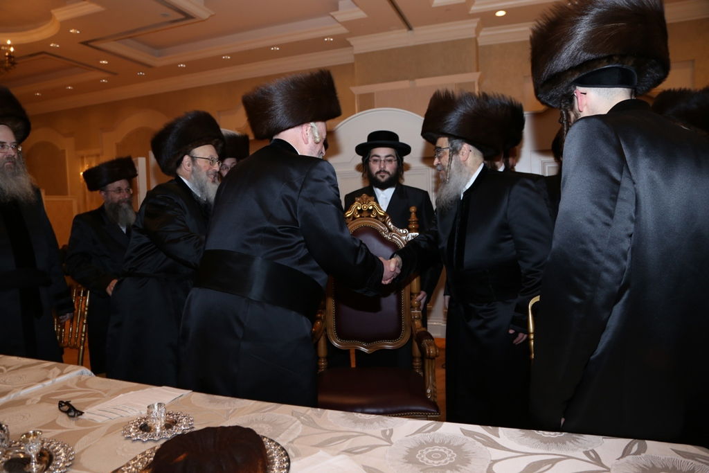 תיעוד ענק: שמחת נישואי נינת ה"ברך משה" מסאטמר