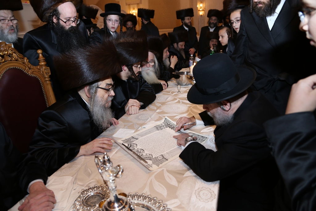 תיעוד ענק: שמחת נישואי נינת ה"ברך משה" מסאטמר