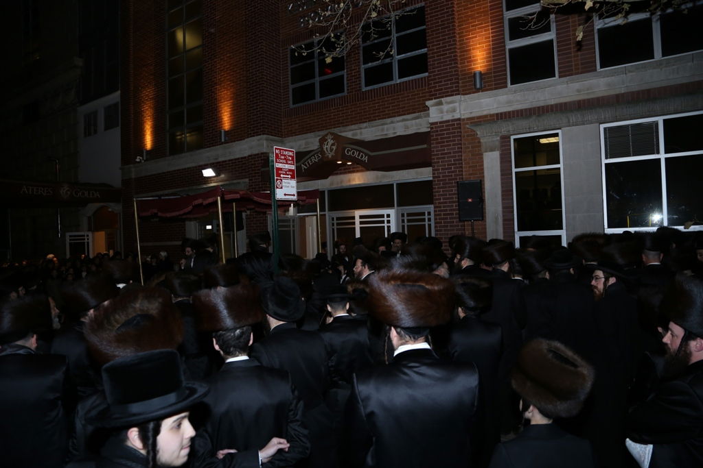 תיעוד ענק: שמחת נישואי נינת ה"ברך משה" מסאטמר