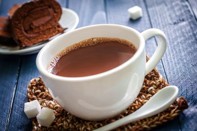 קוקטייל שוקולטה ואלכוהול לוהט