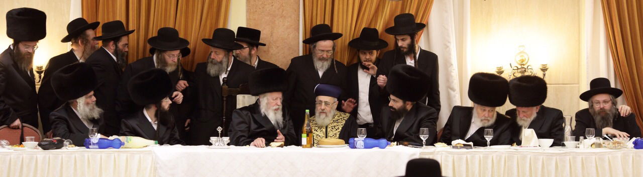 תיעוד: הראשל"צ הגר"י יוסף התקבל בשירה בשבע ברכות בגור