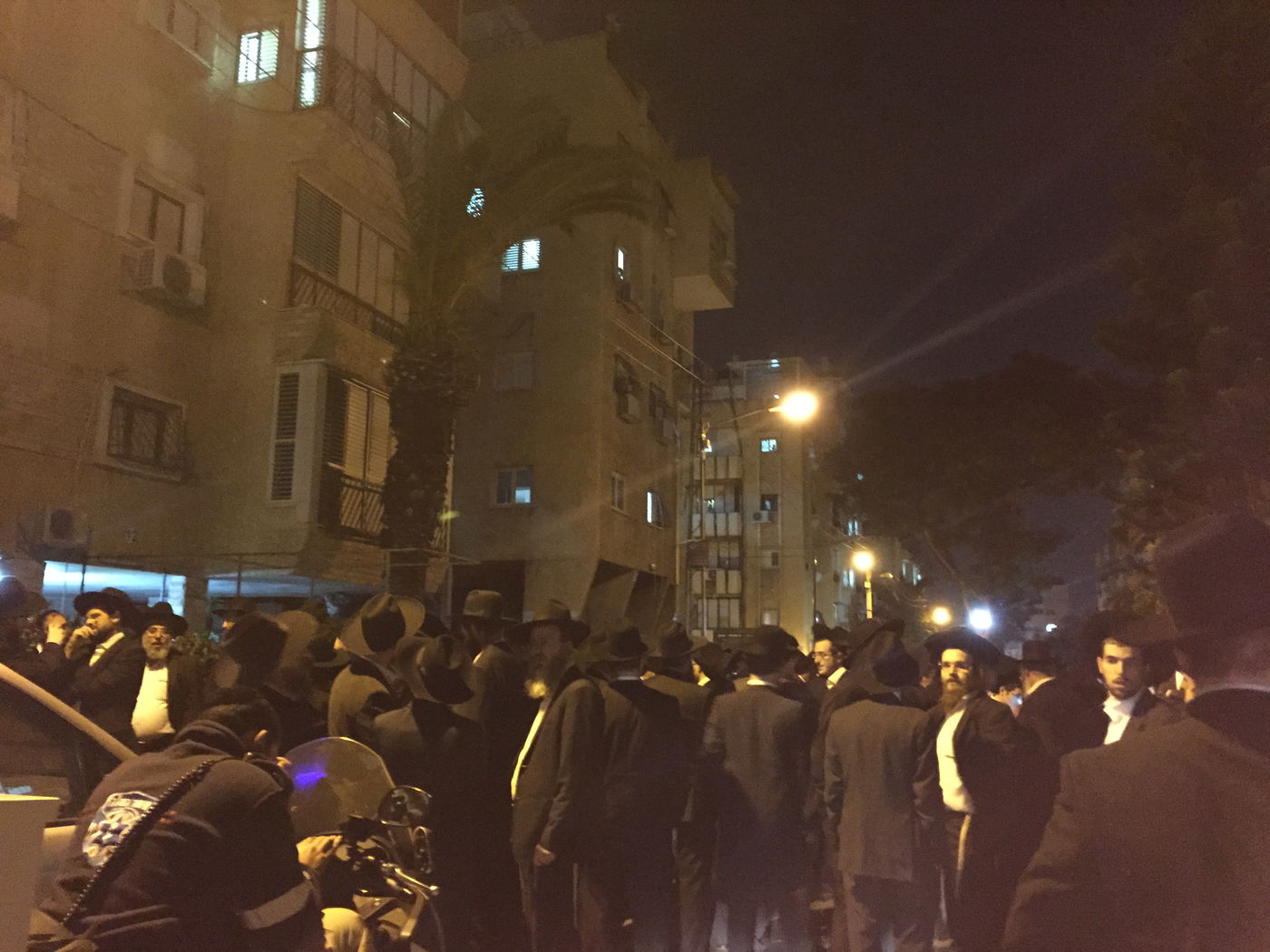 "באתי לומר לך תודה": הלווית הרב מאיר רוט ז"ל • תיעוד