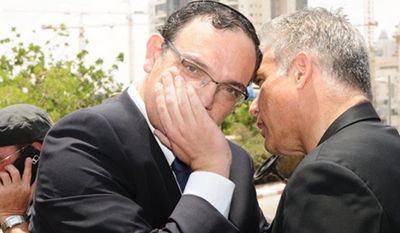 פירון עם לפיד