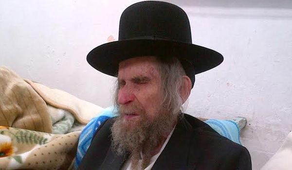 הגראי"ל פורץ בבכי עם אישור חוק הגיוס