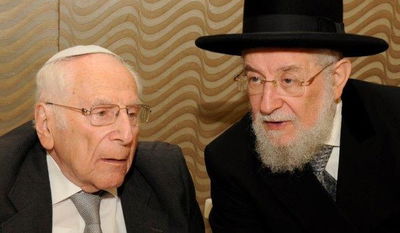 עם אחיו, הרב ישראל מאיר לאו