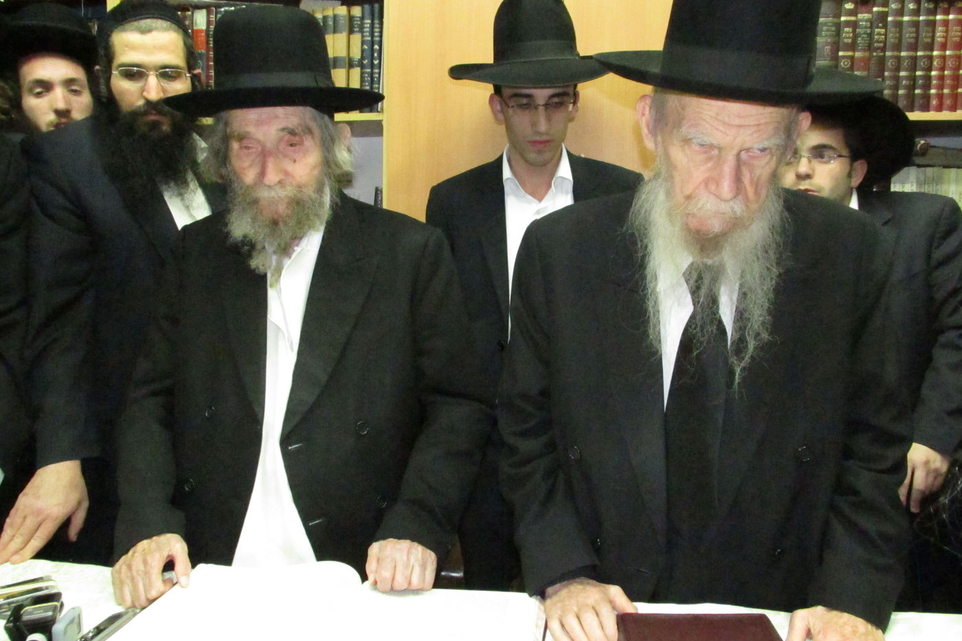 תיעוד: סיום מסכת בבית מרן הגראי"ל שטיינמן