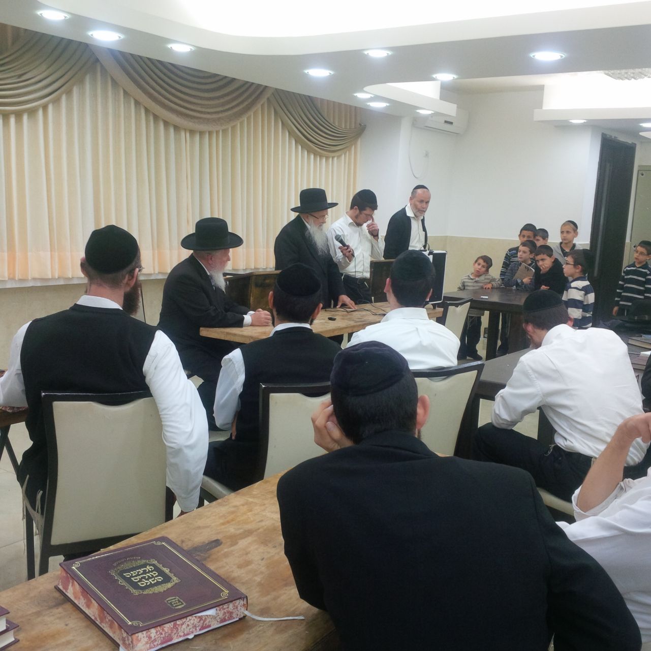 לאחר הצתת בית הכנסת בכרמיאל: כנס חיזוק