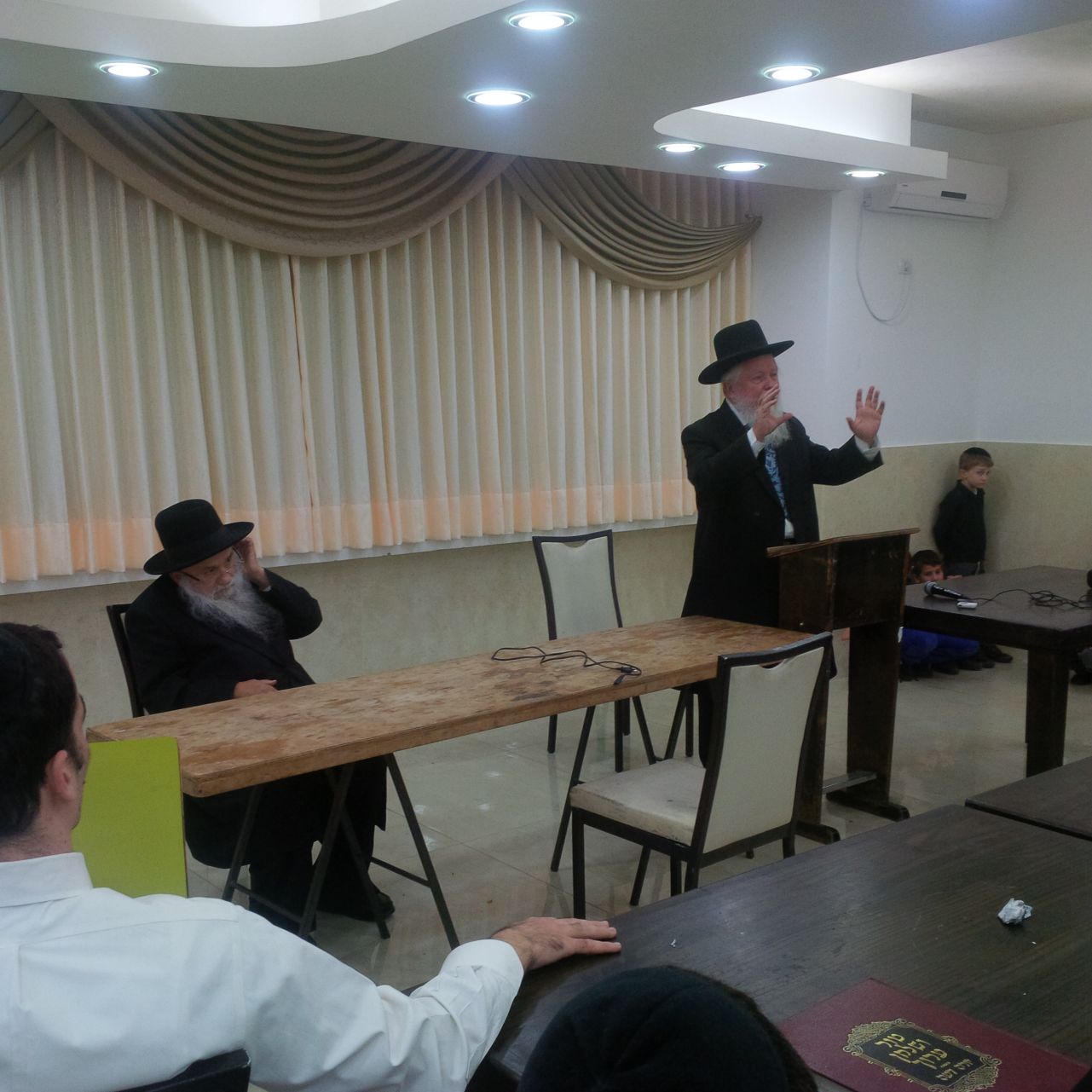 לאחר הצתת בית הכנסת בכרמיאל: כנס חיזוק