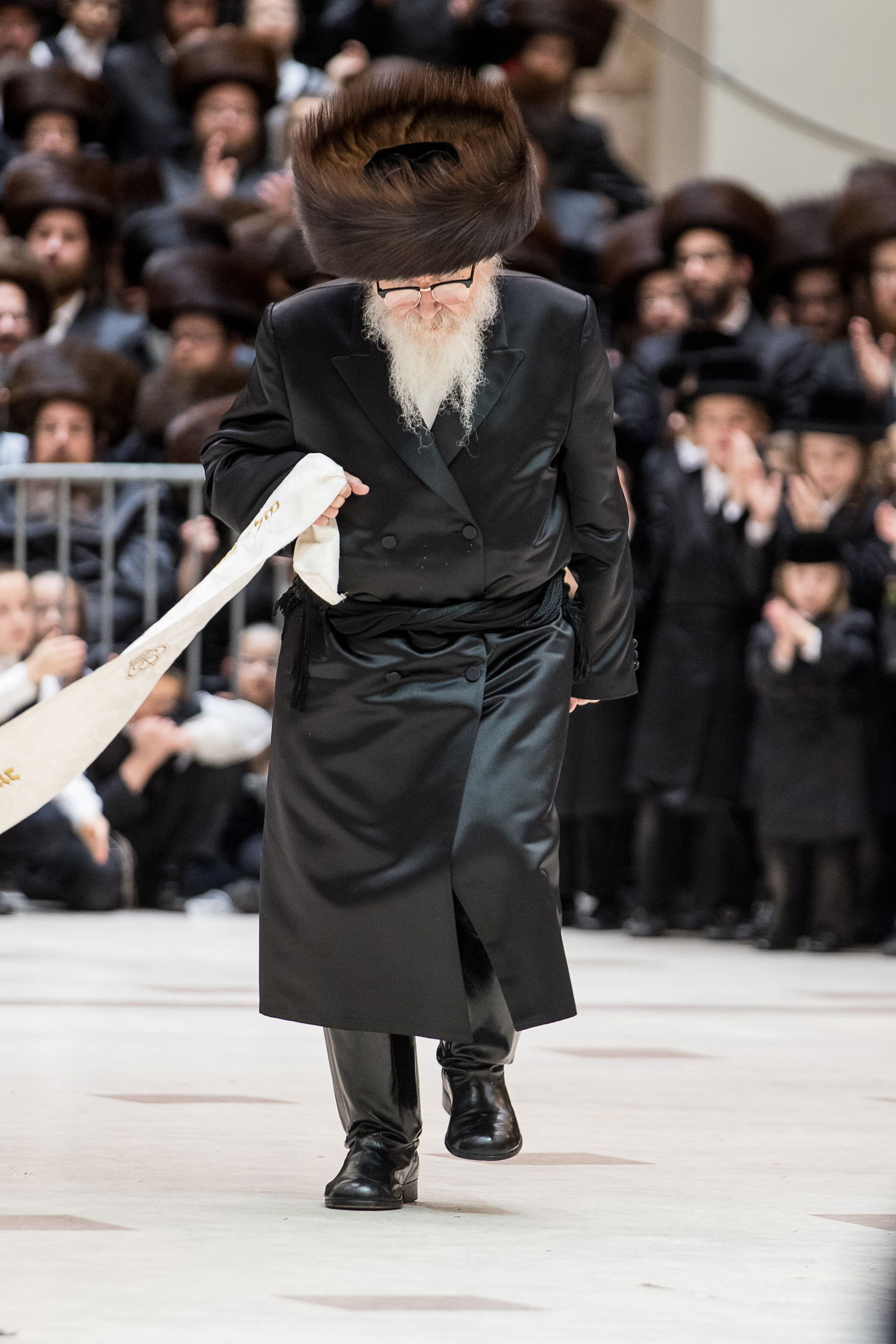 גלריה: נכד הרבי מרחמסטריווקא התחתן