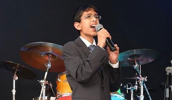 סינגל בכורה לדניאל לוי: "קדוש קדוש"