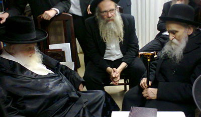 האדמו"ר מתולדות אהרן ניחם את ראב"ד העדה החרדית