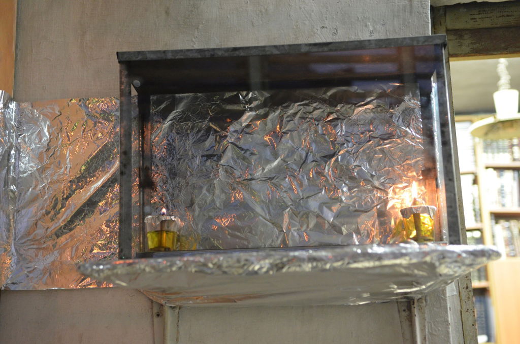 הנרות של מרן: צפו בגראי"ל שטיינמן מדליק