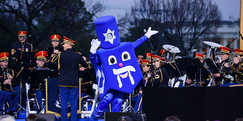 Happy Hanukkah: החג שמאחד את העולם