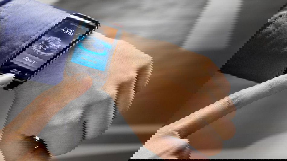 BMW מציגה: להחנות את הרכב בעזרת השעון החכם