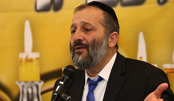 יו"ר ש"ס אריה דרעי, בתו תמונה לממלאת מקום בעירייה