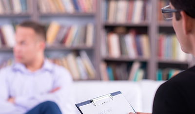 בין מטפל למטופל - הקשר הטיפולי