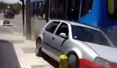 הסרטון הזה יסביר לכם למה לא כדאי לחסום אוטובוס בצ'ילה