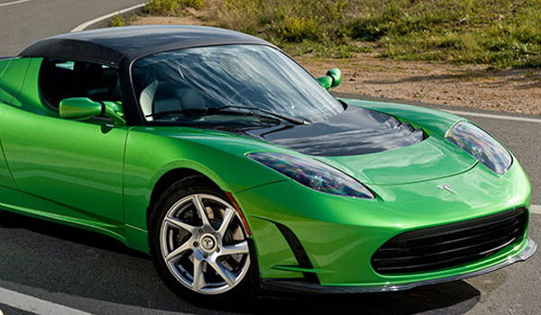 המכונית החשמלית של טסלה משתדרגת: תגיע לטווח 400 ק"מ